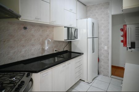 Apartamento à venda com 69m², 2 quartos e 1 vaga Apartamento à venda com 69m², 2 quartos e 1 vagaCozinha e Área de Serviço