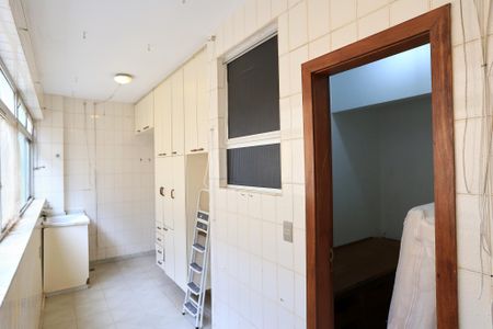 Apartamento para alugar com 165m², 3 quartos e 2 vagasÁrea de Serviço