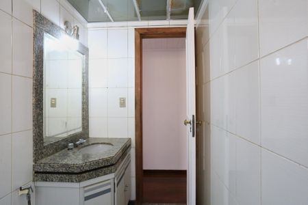 Apartamento para alugar com 165m², 3 quartos e 2 vagasBanheiro