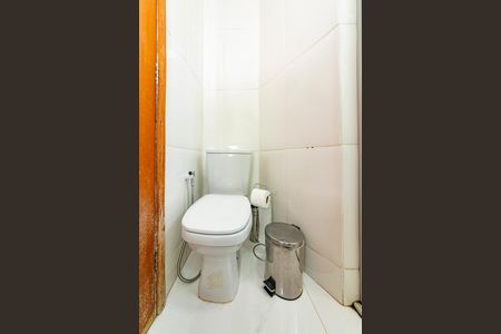 Apartamento à venda com 66m², 2 quartos e 1 vagaBanheiro Social