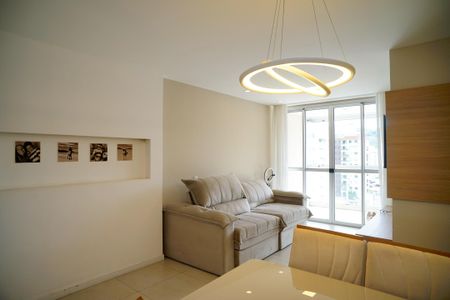 Apartamento à venda com 78m², 2 quartos e 1 vagaSala