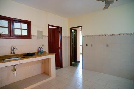 Casa à venda com 380m², 4 quartos e 3 vagasCozinha da Edícula