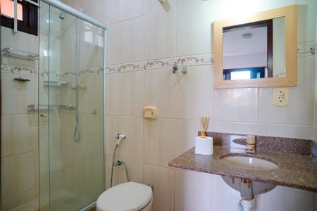 Casa à venda com 380m², 4 quartos e 3 vagasBanheiro da Suíte 3