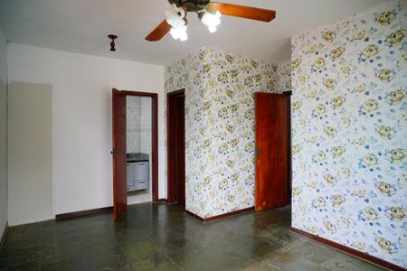 Casa à venda com 380m², 4 quartos e 3 vagasSuíte 2