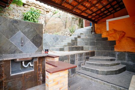 Casa à venda com 380m², 4 quartos e 3 vagasQuintal