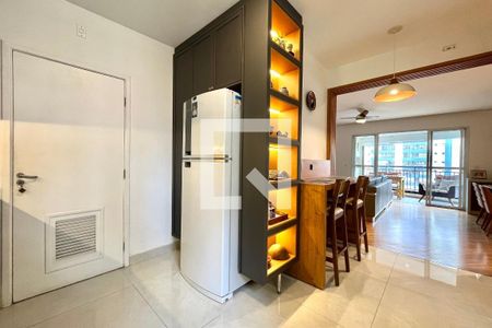 Apartamento à venda com 112m², 3 quartos e 2 vagas Apartamento à venda com 112m², 3 quartos e 2 vagasCozinha