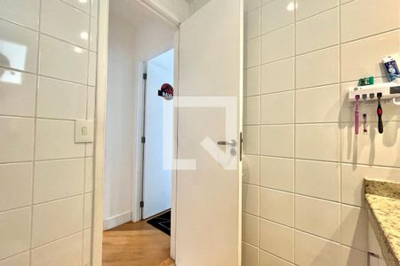 Apartamento à venda com 112m², 3 quartos e 2 vagas Apartamento à venda com 112m², 3 quartos e 2 vagasBanheiro Social
