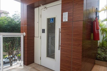 Studio para alugar com 45m², 1 quarto e sem vaga Studio para alugar com 45m², 1 quarto e sem vagaElevador da entrada