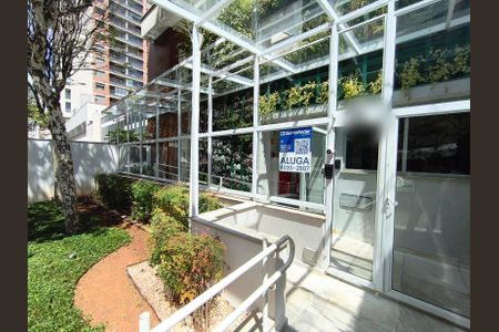 Studio para alugar com 45m², 1 quarto e sem vaga Studio para alugar com 45m², 1 quarto e sem vagaFachada + Plaquinha