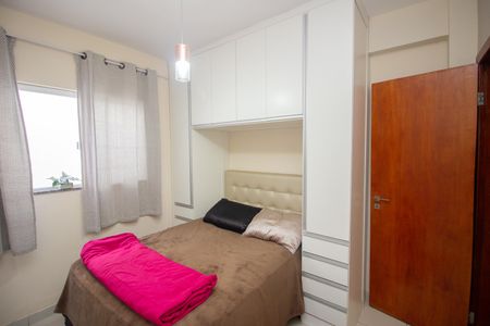 Casa à venda com 360m², 4 quartos e 4 vagasSuíte 2