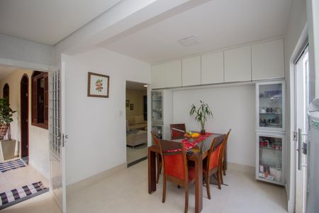 Casa à venda com 360m², 4 quartos e 4 vagasCozinha