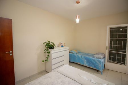 Casa à venda com 360m², 4 quartos e 4 vagasQuarto 2