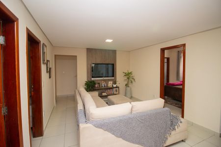 Casa à venda com 360m², 4 quartos e 4 vagasSala 2