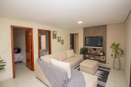 Casa à venda com 360m², 4 quartos e 4 vagasSala 2