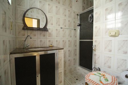 Casa à venda com 599m², 6 quartos e 6 vagasBanheiro da suíte 2