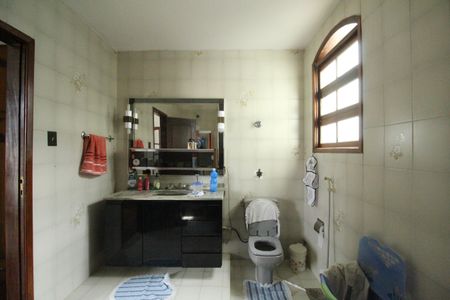 Casa à venda com 599m², 6 quartos e 6 vagasBanheiro da suíte 3