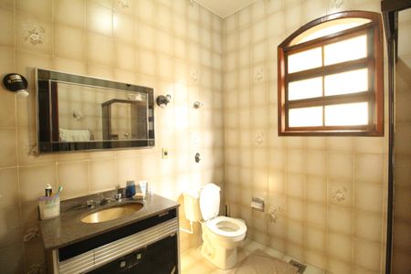 Casa à venda com 599m², 6 quartos e 6 vagasBanheiro social 2