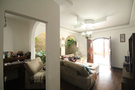 Casa à venda com 599m², 6 quartos e 6 vagasSala 1