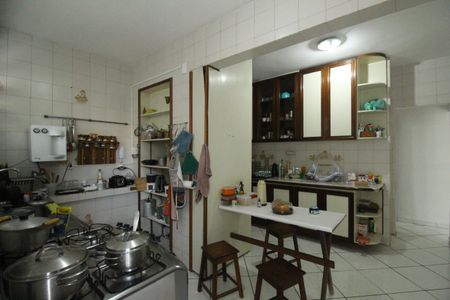 Casa à venda com 599m², 6 quartos e 6 vagasCozinha