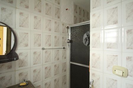 Casa à venda com 599m², 6 quartos e 6 vagasBanheiro da suíte 2