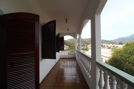 Casa à venda com 599m², 6 quartos e 6 vagasSuíte 3 - Varanda