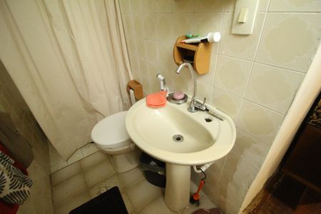 Casa à venda com 599m², 6 quartos e 6 vagasBanheiro da suíte 1