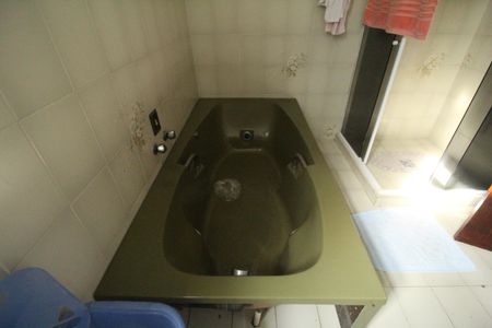 Casa à venda com 599m², 6 quartos e 6 vagasBanheiro da suíte 3