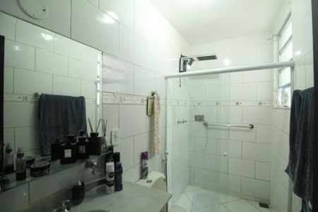 Casa à venda com 599m², 6 quartos e 6 vagasBanheiro social 1