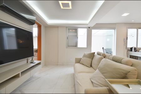 Apartamento à venda com 136m², 2 quartos e 2 vagas Apartamento à venda com 136m², 2 quartos e 2 vagasSala