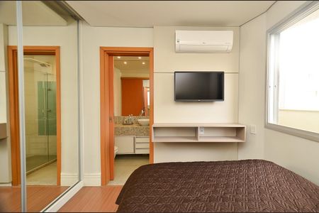 Apartamento à venda com 136m², 2 quartos e 2 vagas Apartamento à venda com 136m², 2 quartos e 2 vagasSuite