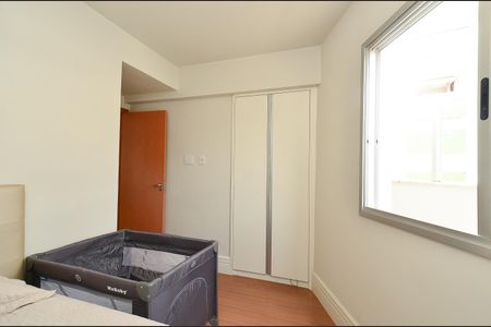 Apartamento à venda com 136m², 2 quartos e 2 vagas Apartamento à venda com 136m², 2 quartos e 2 vagasQuarto