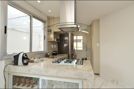 Apartamento à venda com 136m², 2 quartos e 2 vagas Apartamento à venda com 136m², 2 quartos e 2 vagasCozinha