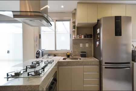 Apartamento à venda com 136m², 2 quartos e 2 vagas Apartamento à venda com 136m², 2 quartos e 2 vagasCozinha