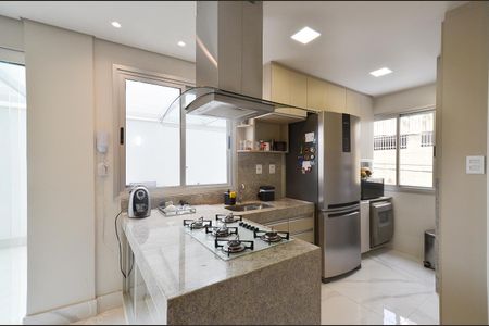 Apartamento à venda com 136m², 2 quartos e 2 vagas Apartamento à venda com 136m², 2 quartos e 2 vagasCozinha