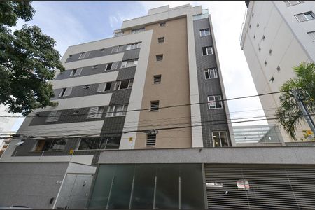 Apartamento à venda com 136m², 2 quartos e 2 vagas Apartamento à venda com 136m², 2 quartos e 2 vagasFachada