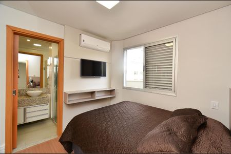 Apartamento à venda com 136m², 2 quartos e 2 vagas Apartamento à venda com 136m², 2 quartos e 2 vagasSuite