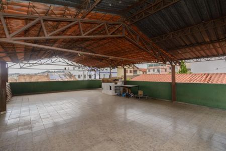 Casa à venda com 100m², 3 quartos e 2 vagasTerraço