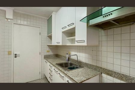 Apartamento para alugar com 75m², 2 quartos e 1 vaga Apartamento para alugar com 75m², 2 quartos e 1 vagaCozinha