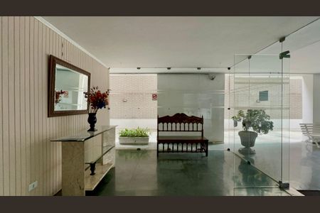 Apartamento para alugar com 75m², 2 quartos e 1 vaga Apartamento para alugar com 75m², 2 quartos e 1 vagaHall de entrada