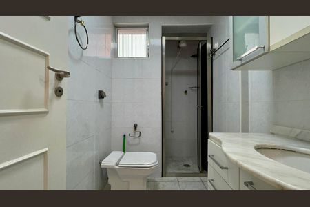 Apartamento para alugar com 75m², 2 quartos e 1 vaga Apartamento para alugar com 75m², 2 quartos e 1 vagaBanheiro