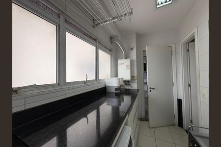 Casa à venda com 167m², 3 quartos e 4 vagas Casa à venda com 167m², 3 quartos e 4 vagasLavanderia