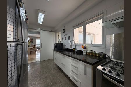 Casa à venda com 167m², 3 quartos e 4 vagas Casa à venda com 167m², 3 quartos e 4 vagasCozinha