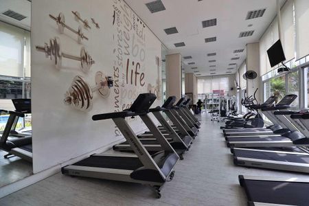 Casa à venda com 167m², 3 quartos e 4 vagas Casa à venda com 167m², 3 quartos e 4 vagasÁrea comum - Academia