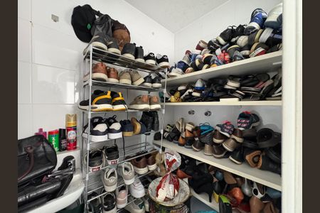 Casa à venda com 167m², 3 quartos e 4 vagas Casa à venda com 167m², 3 quartos e 4 vagasBanheiro de serviço