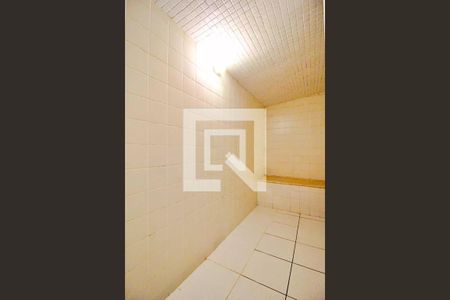 Casa à venda com 167m², 3 quartos e 4 vagas Casa à venda com 167m², 3 quartos e 4 vagasSaúna