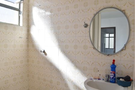 Banheiro de apartamento para alugar com 1 quarto, 36m² em Centro, Curitiba