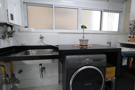 Apartamento à venda com 122m², 2 quartos e 2 vagasÁrea de Serviço