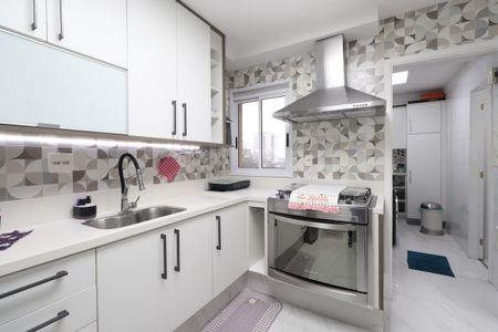 Apartamento à venda com 122m², 2 quartos e 2 vagasCozinha