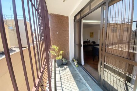Apartamento para alugar com 205m², 2 quartos e 3 vagas Apartamento para alugar com 205m², 2 quartos e 3 vagasVaranda da Sala