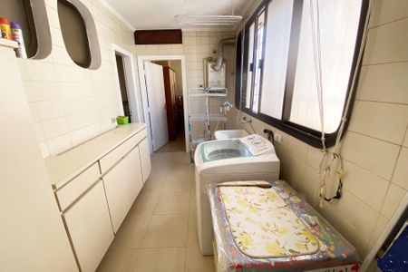 Apartamento para alugar com 205m², 2 quartos e 3 vagas Apartamento para alugar com 205m², 2 quartos e 3 vagasÁrea de Serviço